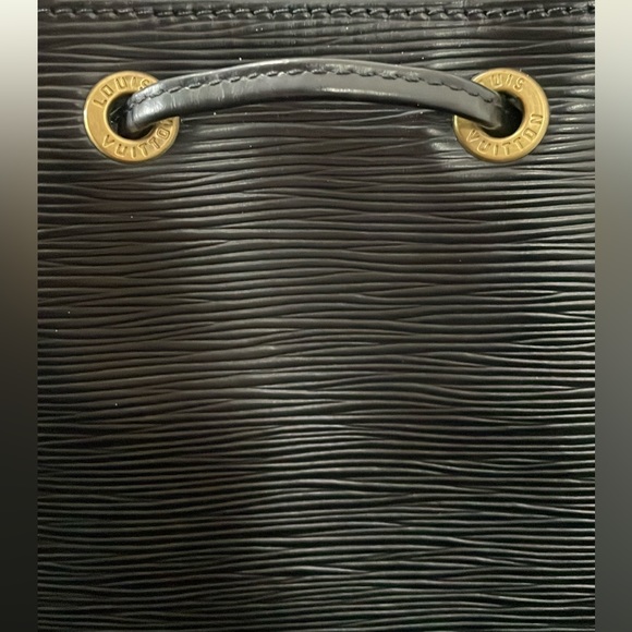 Louis Vuitton Epi Petit Noe Black EUC - Picture 9 of 12
